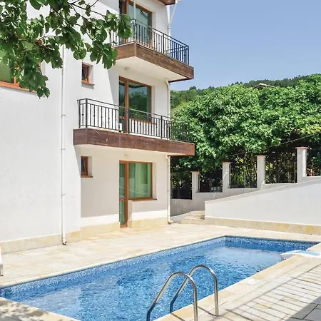 Apartman One-bedroom In Balcsik