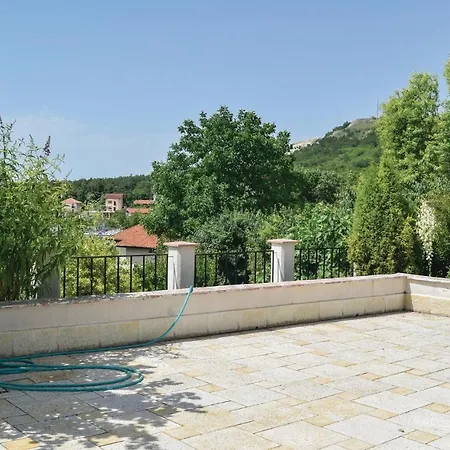 Apartman One-bedroom In Balcsik